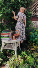 Load image into Gallery viewer, Vintage 90's Pastel and Navy Rose Floral Midi Dress (M-L)