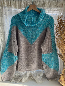 Vintage 80's Dove Grey & Teal Acrylic Hand Knit Sweater (2XL)