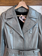 Load image into Gallery viewer, (RARE) Vintage 70&#39;s Grey Genuine Leather Coat (With removable, warm liner!)
