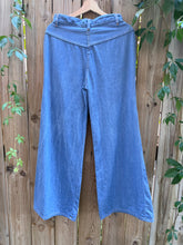 Load image into Gallery viewer, Vintage 70&#39;s Extreme Wide Leg Denim Jeans (RARE curvy style)