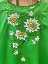 Load image into Gallery viewer, Vintage 80&#39;s Green Embroidered &amp; Cutout Floral Top