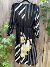 Load image into Gallery viewer, Vintage 80&#39;s Black, White &amp; Squash Blossom Yellow Dress