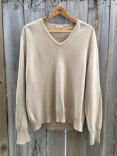 Load image into Gallery viewer, Vintage 70&#39;s Scottish Cashmere Sweater With Leather Elbow Patches (XL)